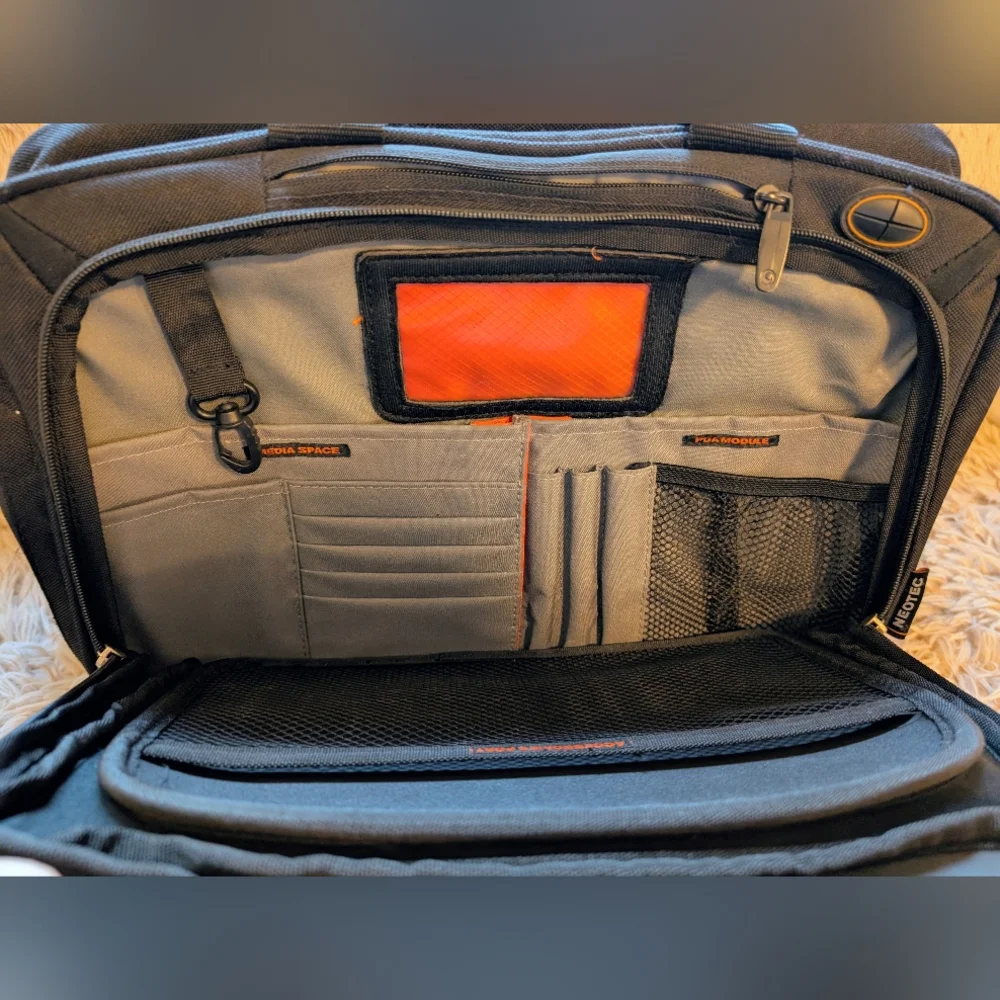 Neotec Black Laptop Bag With Shoulder Strap
